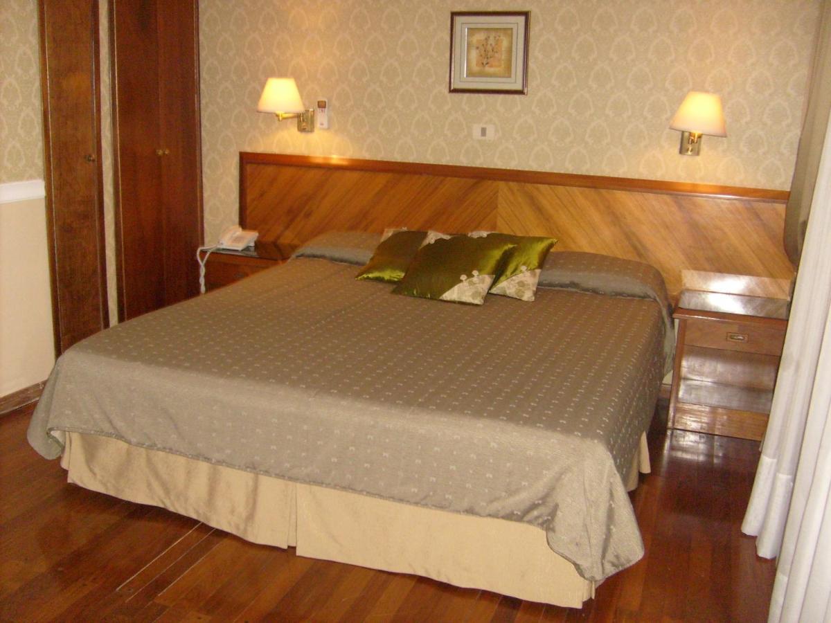 Premier Hill Suites Hotel Ασουνσιόν Δωμάτιο φωτογραφία